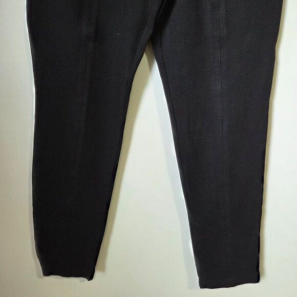 EUC CHICO'S BLACK SO SLIMMING SOFT STRETCHY PANTS SIZE 1 / US M - Picture 6 of 11